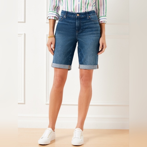 Talbots Flawless Petite Girlfriend Shorts Bermuda Medium Wash 8 - Picture 1 of 8